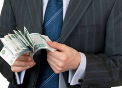 Власть Таганрога поднимет себе зарплату