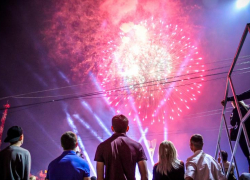 Таганрожцам напоминают о строгом запрете на пиротехнику в новогодние праздники