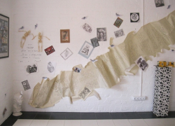 В таганрогской арт-студии «Белка и стрелка» состоялась выставка «Визуальная поэзия»