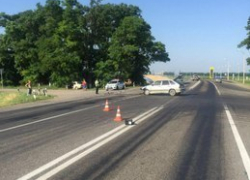 На трассе «Ростов-Таганрог» столкнулись два автомобиля 