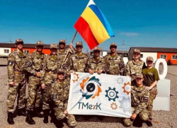 Юные таганрожцы устроили феерическое выступление на Зарнице в Волгограде