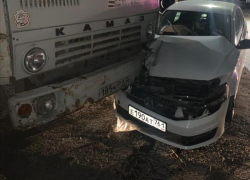 В Таганроге живут настолько суровые таксисты, что даже не уступают дорогу «КамАЗу»