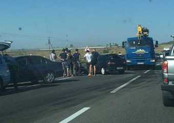 В лобовом столкновении на трассе Ростов-Таганрог  пострадали четыре человека