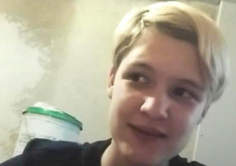 Перекрасила волосы в синий и ушла: в Ростове и области ищут 15-летнюю школьницу