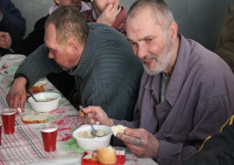 На питание для бездомных потратят 2 002 500 рублей в Таганроге