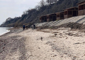 Хижины в Петрушино  удивили таганроженку 