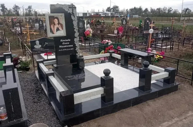 Изготовление надгробных памятников из мрамора и гранита