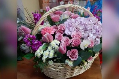 Цветы, цветочные композиции от флористов компании "Верба"