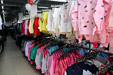 Детская одежда в магазине «Модный сезон»