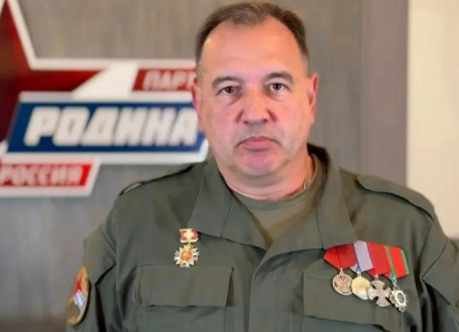    Родина своих не бросает