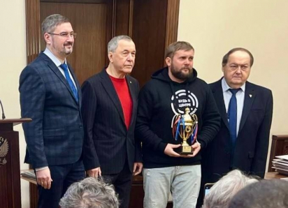 Тренер из Таганрога Анатолий Галян признан лучшим в регионе по итогам футбольного сезона