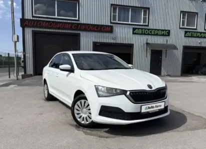 Товар дня: Skoda Rapid со скидкой 50 000 руб.