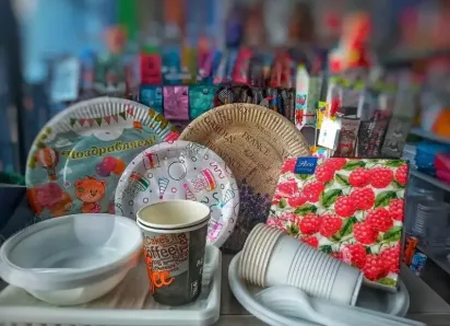 В Новый год вместе с удобной посудой из «Упаковки»