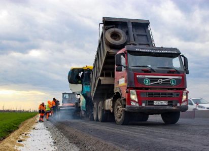 Трассу «Новороссия» под Таганрогом ремонтируют с опережением графика