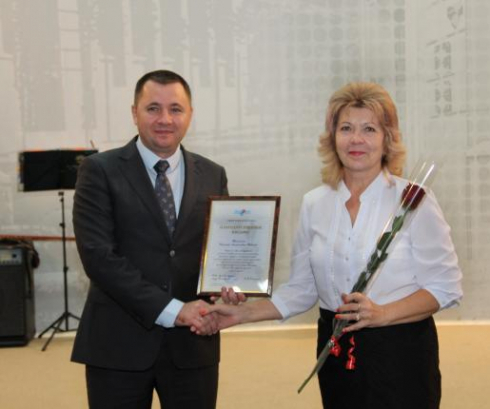 Работников городского электрического пассажирского транспорта поздравили в Таганроге