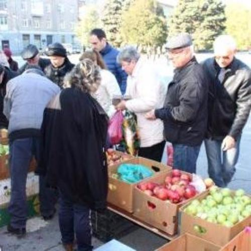 Жителям Таганрога дали возможность купить местные продукты со скидкой