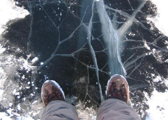 Выходить на лед Таганрогского залива крайне опасно - МЧС