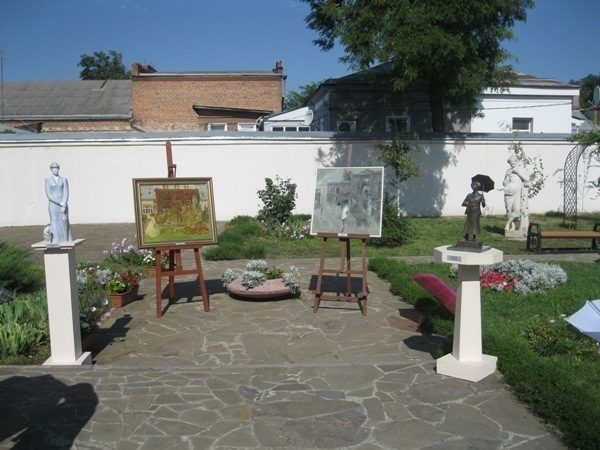 В Художественной галерее Таганрога открылась выставка одного дня