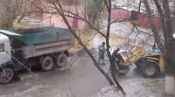 Жители Таганрога уличили дорожных работников в недобросовестности