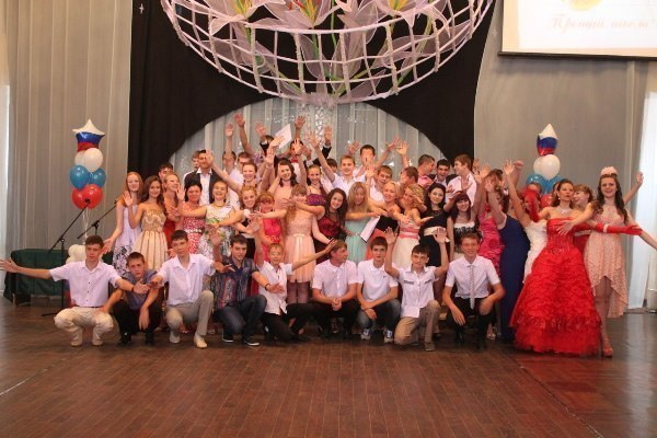 Таганрогские выпускники отпраздновали окончание школы