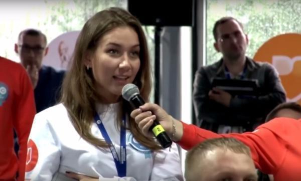 «Единую Россию» призвали уволить лидеров «молодежки», нахамивших девушке из-за айфона