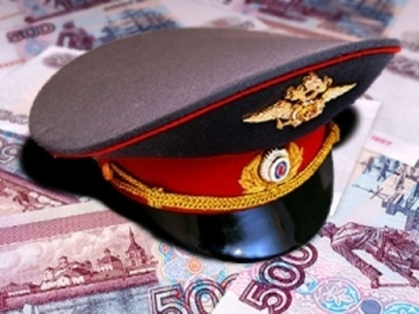 Два полицейских  Неклиновского района хотели обмануть страховую компанию на 72 000 рублей