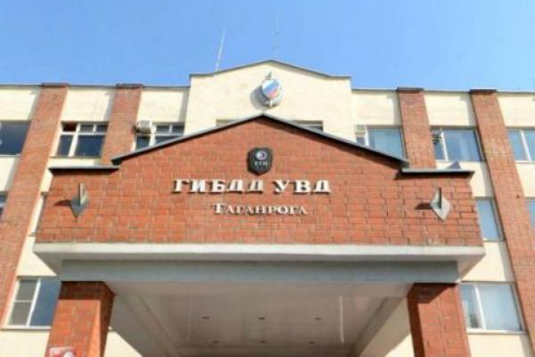 Раскаявшийся водитель маршрутного такси в Таганроге сам сдался в руки сотрудников ГИБДД