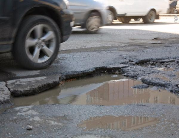 77% жителей Таганрога недовольны состоянием городских дорог