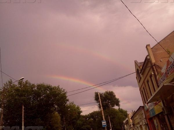 Двойная радуга в небе Таганрога заставила горожан поверить в приметы