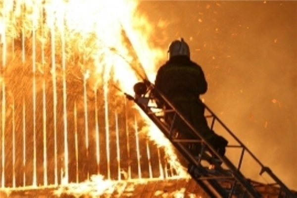 В Таганроге на улице Транспортной сгорела шашлычная