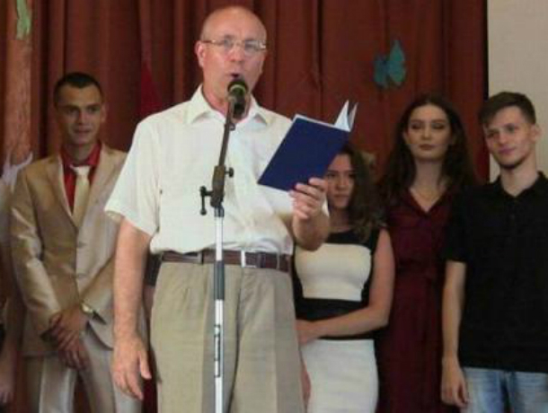 Министра образования Васильеву попросили вмешаться в ситуацию с увольнением педагога в Таганроге
