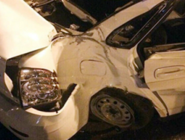 Водитель Приоры погиб на месте в страшной аварии под Таганрогом