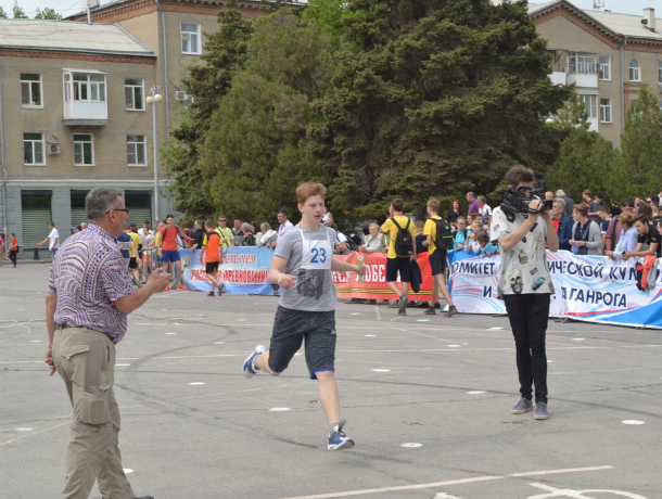 В Таганроге названы победители традиционной городской легкоатлетической эстафеты
