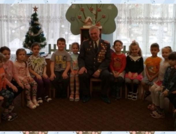 Воспитанники детского сада в Таганроге почтили память Героев Отечества