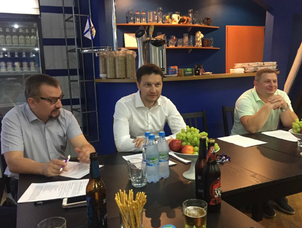 Два журналиста Таганрога  завтракали с директором завода «Балтика» в Ростове на Дону