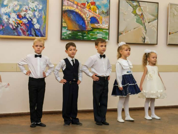 День воспитателя и всех дошкольных работников отметили вчера в Таганроге