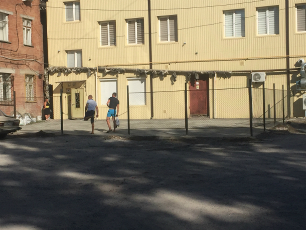 Власти Таганрога позволяют безнаказанно  прибирать к рукам муниципальную землю