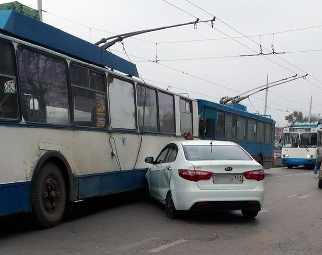 В Таганроге произошло новое ДТП с участием общественного транспорта