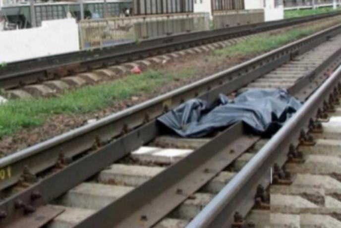 Пенсионера насмерть сбил поезд в Таганроге