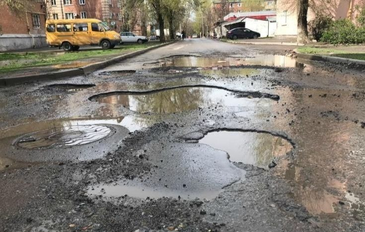 Ожидание и реальность: отчет ОГИБДД в Таганроге и видео рядового водителя
