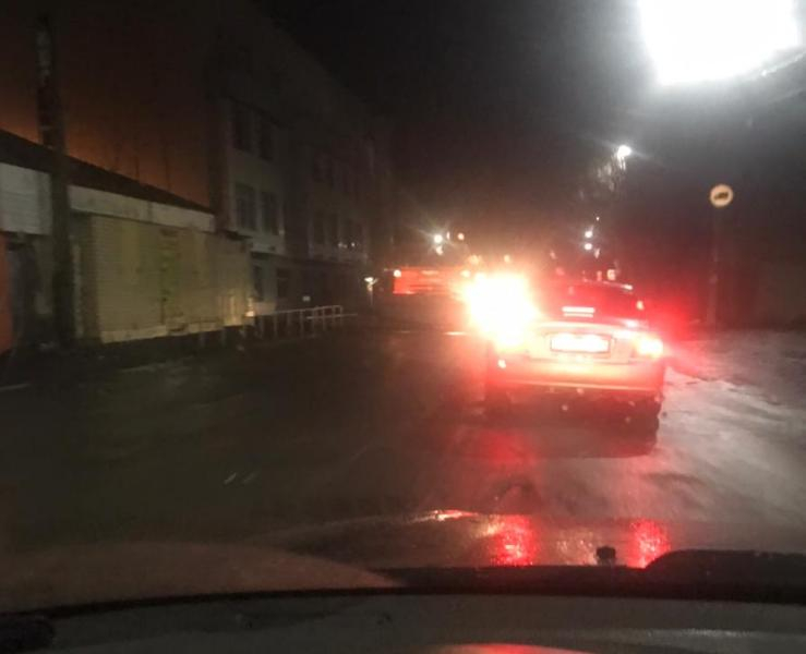 Под покровом ночи: МКУ «Благоустройство» занимаются ремонтом дорог