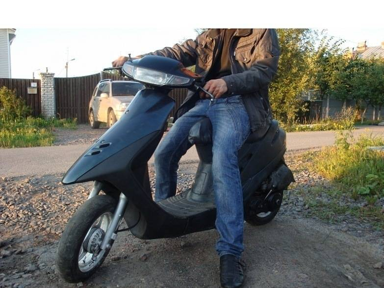 В Таганроге задержали молодого человека, подозреваемого  в краже скутера