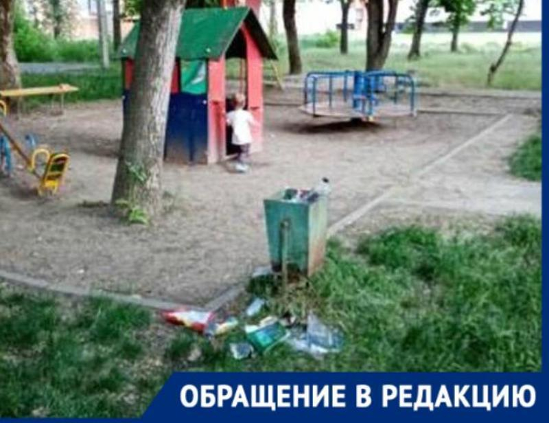 К грязи в Таганроге детей приучают с детства