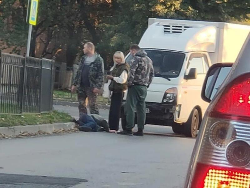 «Голова в крови»: на перекрестке улиц Чехова и Ломоносова сбили мужчину