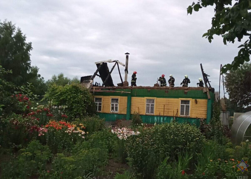 В Таганроге в пожаре спасли людей