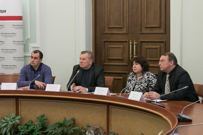 В администрации Ростовской области предложили лишать УК лицензий за плохую уборку снега