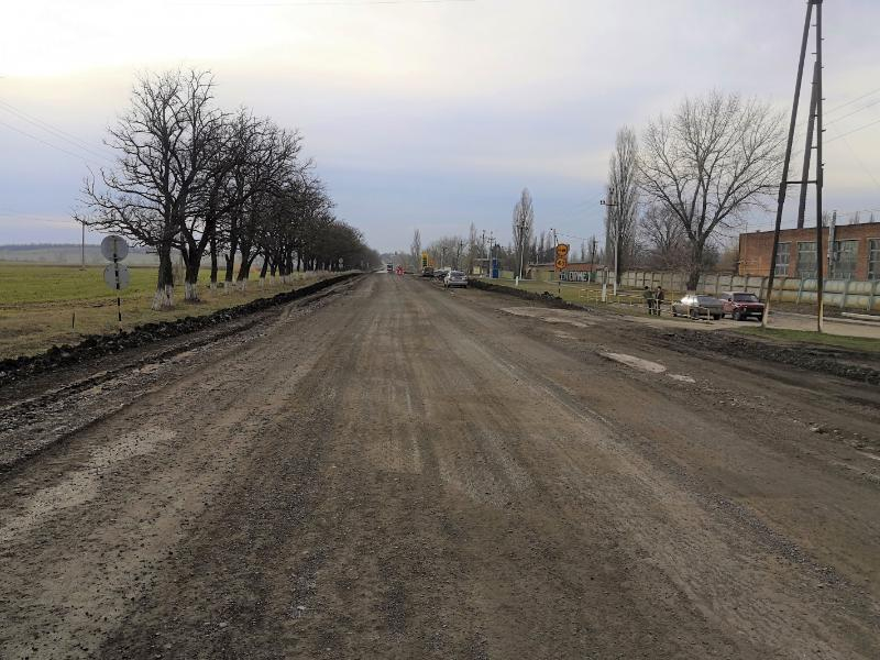 За 65 млн рублей отремонтируют дорогу в поселке Матвеев Курган