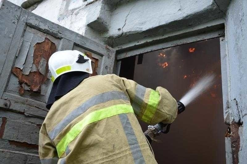 Из-за непогашенного окурка загорелся балкон в Таганроге