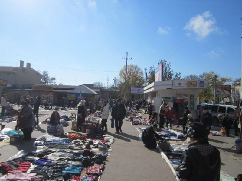 Работу «блошиного» рынка в Таганроге обсудили  пользователи интернет