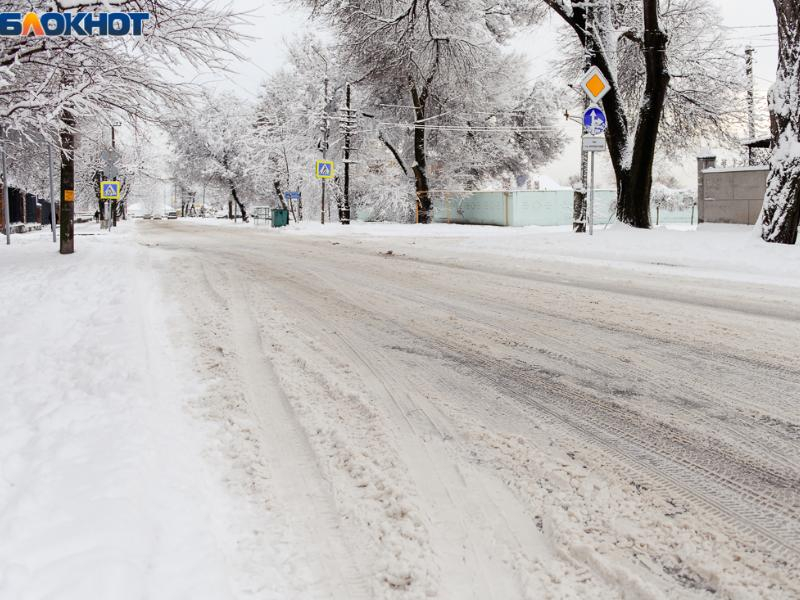 Есть вопрос по зимним дорогам? Замглавы Таганрога и директор «Благоустройства» ответят